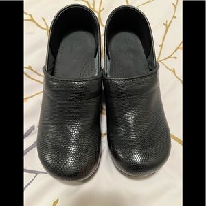 Sanita Professional Croco Black Leather Clog Size 40 EU/ 9 US.
